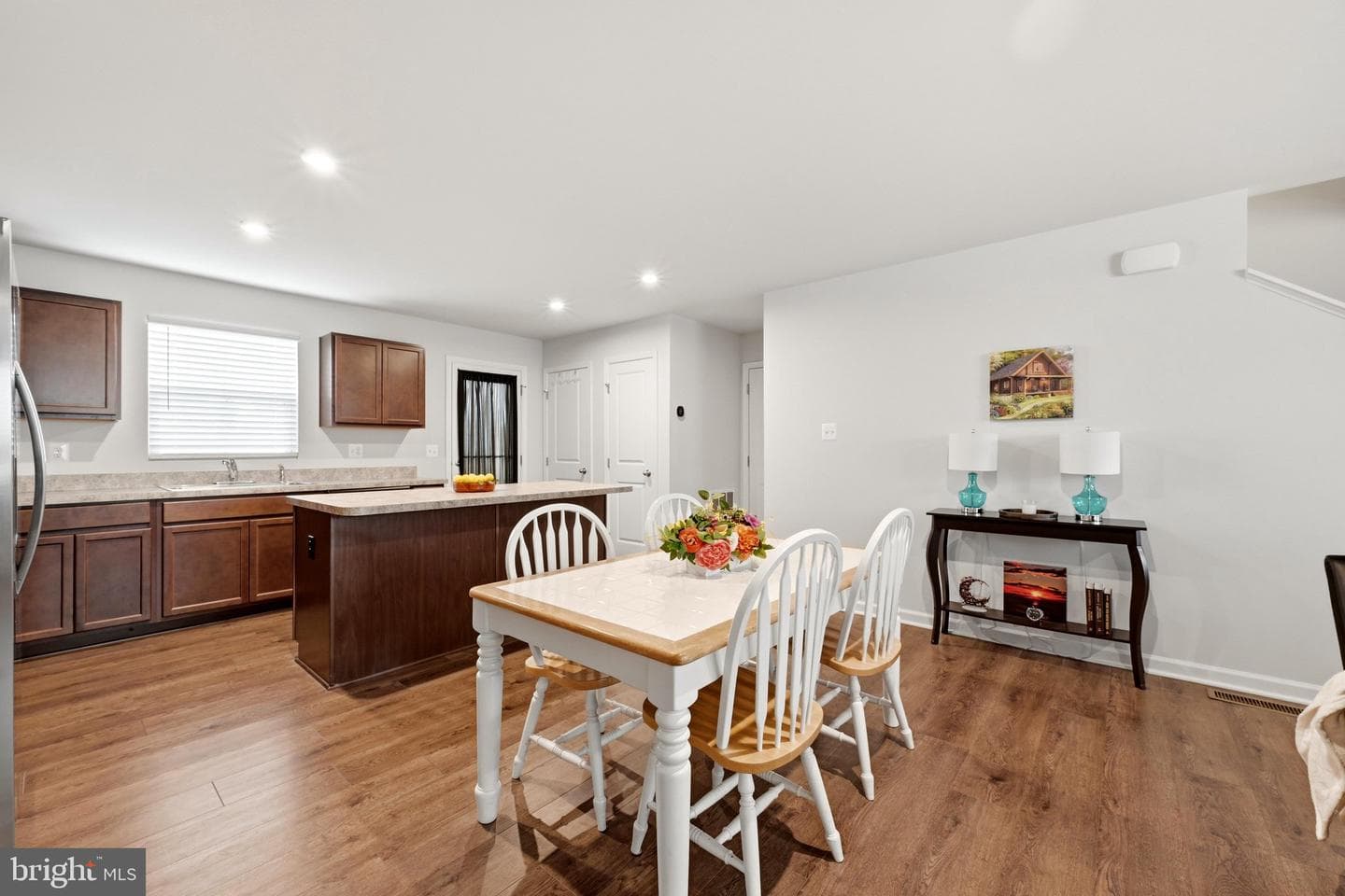 154 Dursley Circle photo 6