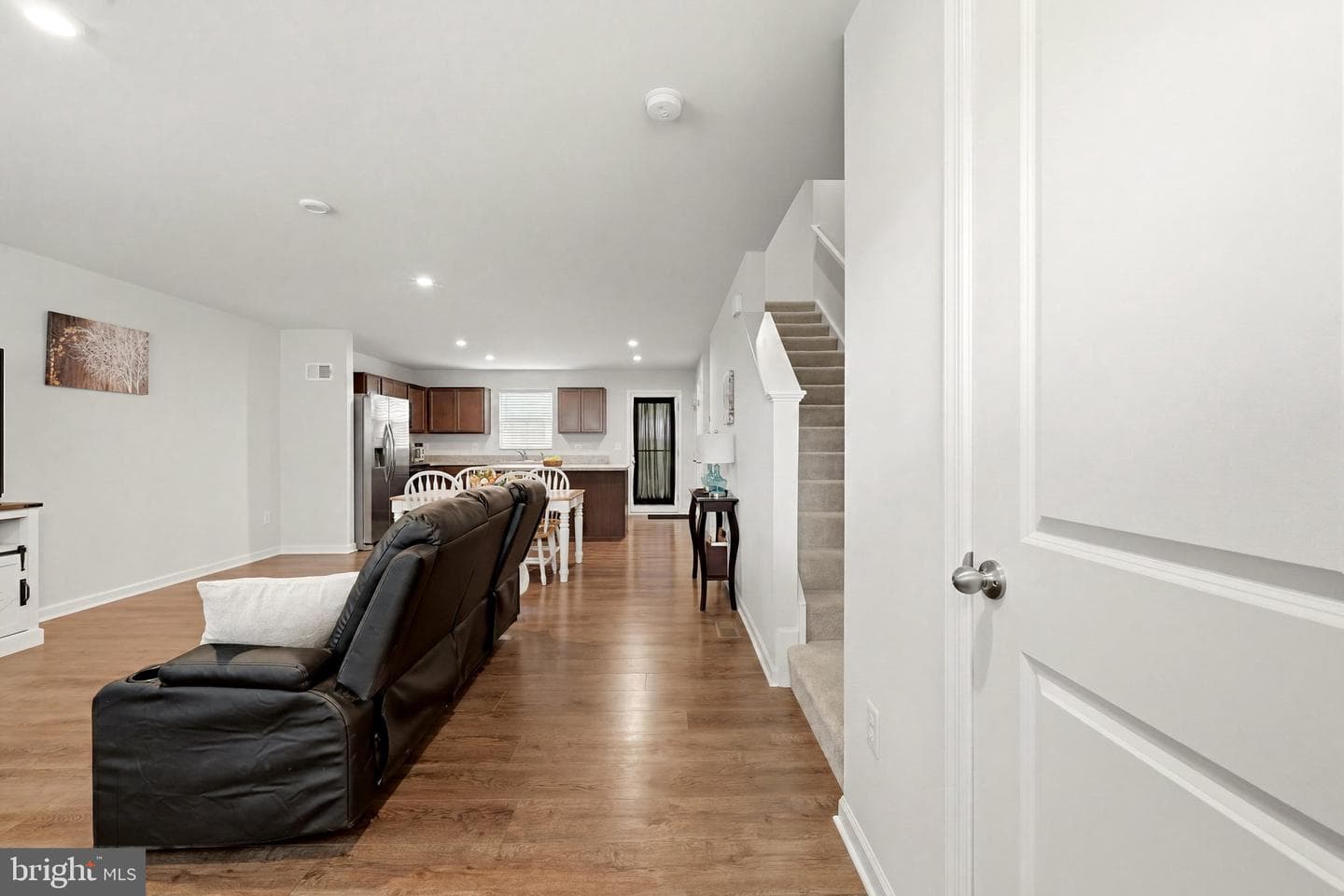 154 Dursley Circle photo 7