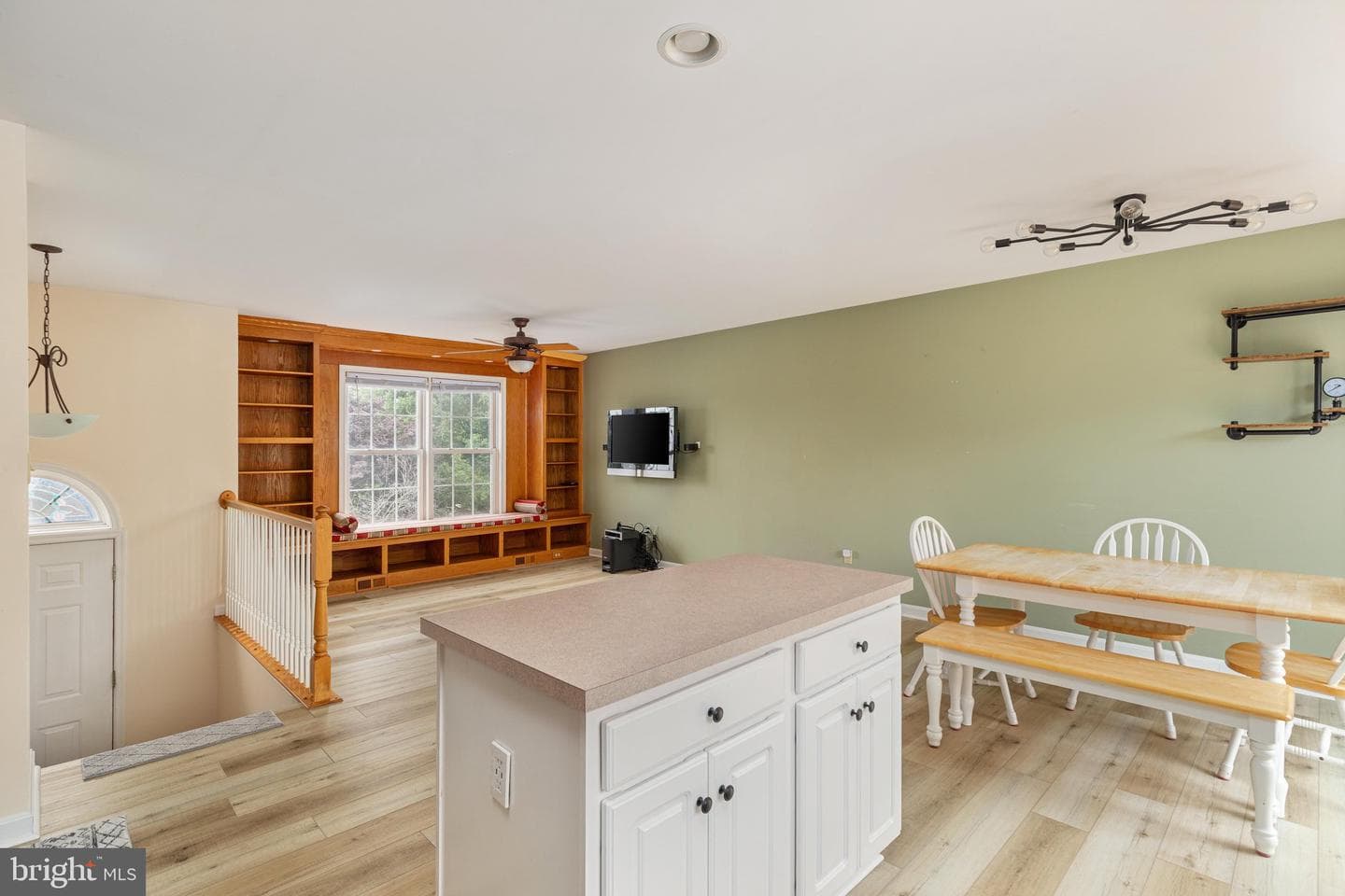 112 Welsh Court photo 15