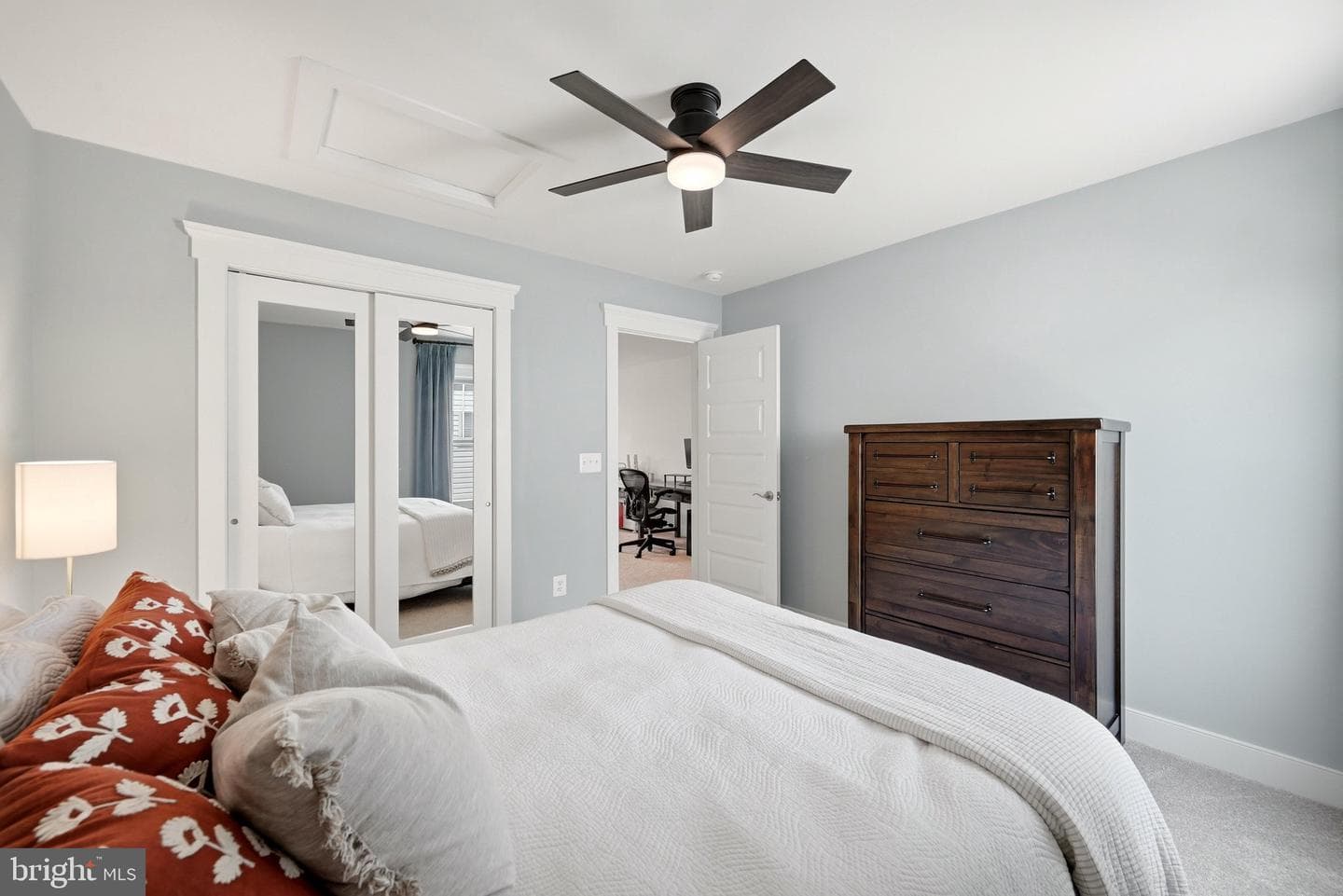 102 Crofton Court photo 43