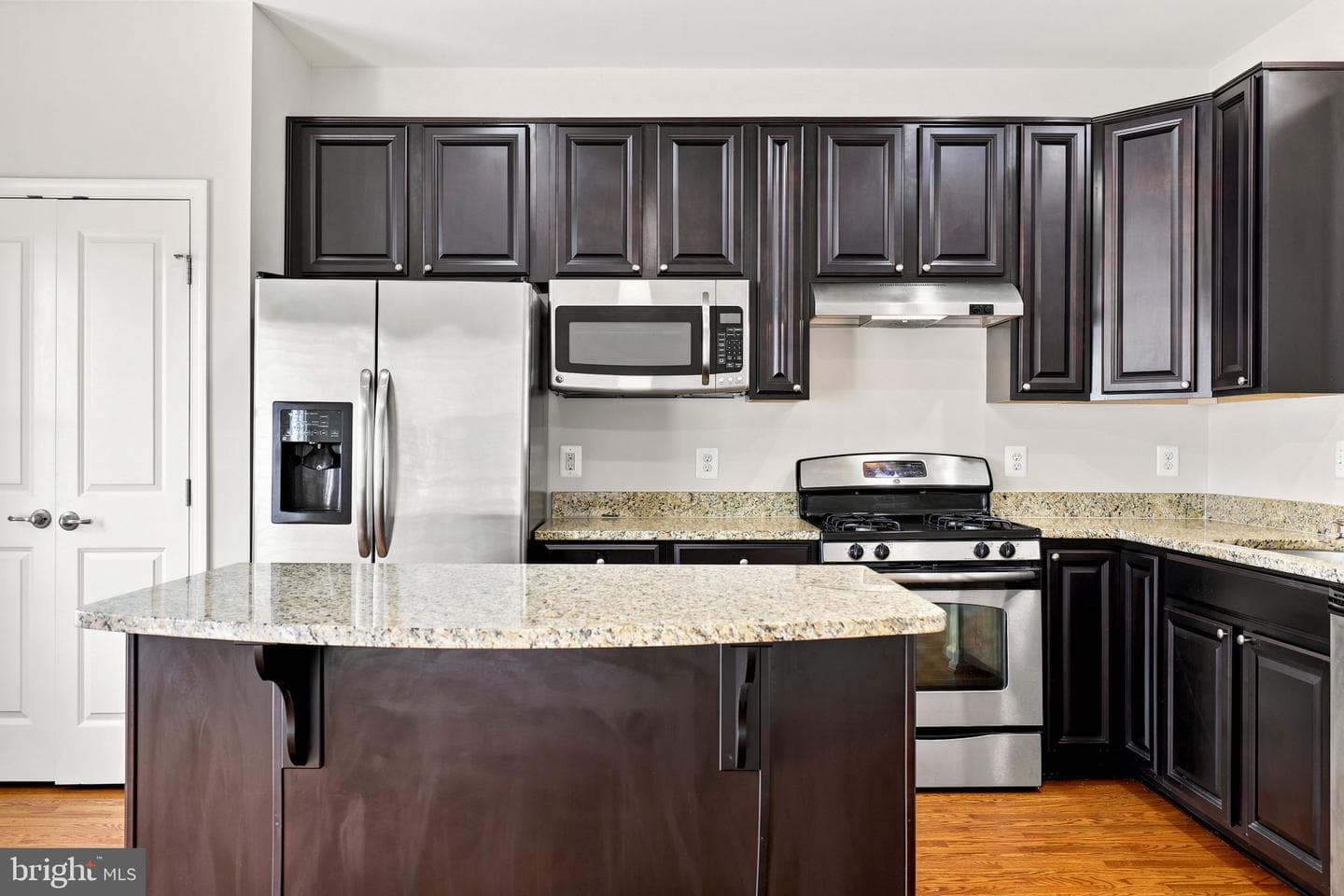 102 Argyle Court photo 11