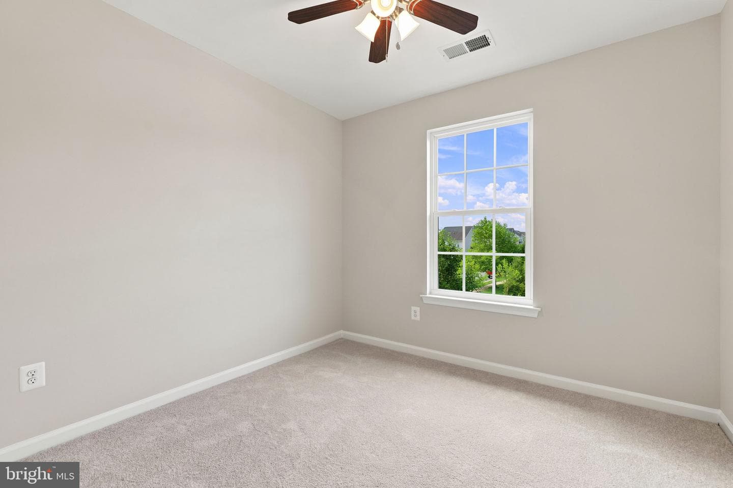 102 Argyle Court photo 31