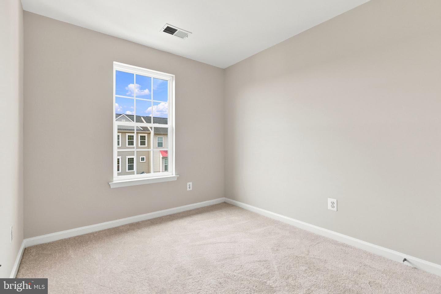102 Argyle Court photo 38