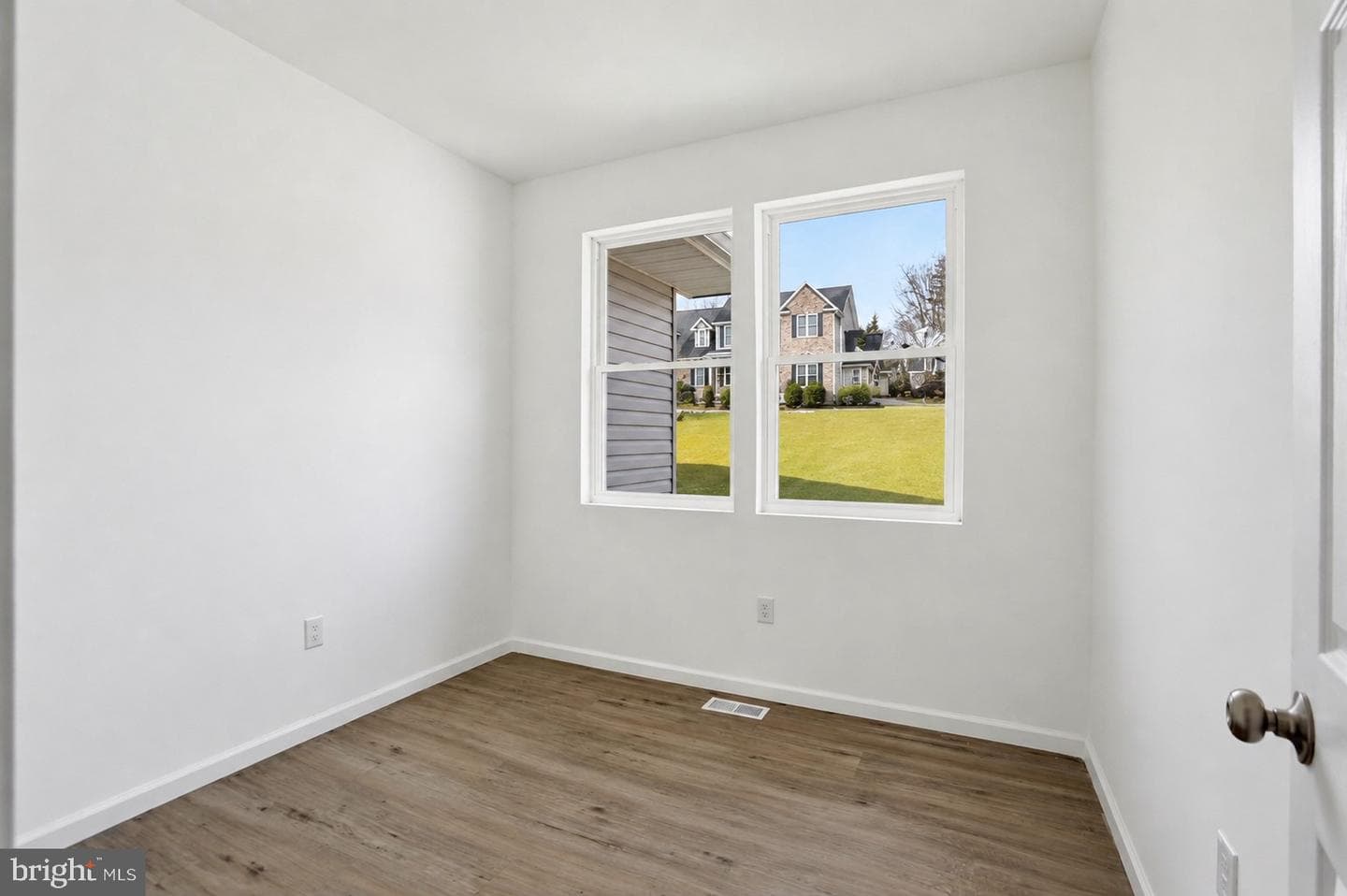 607 S Lakeview Drive photo 35
