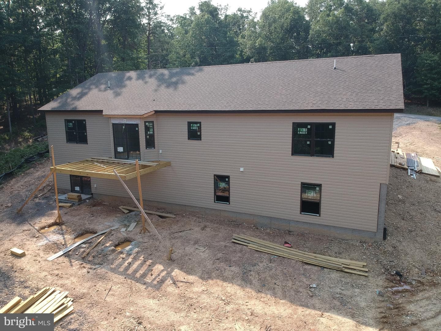 150 Four Seasons Drive E photo 17