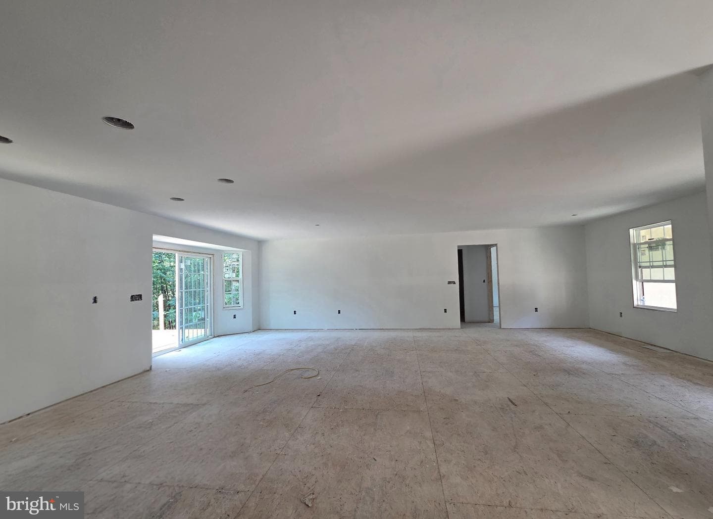 150 Four Seasons Drive E photo 4