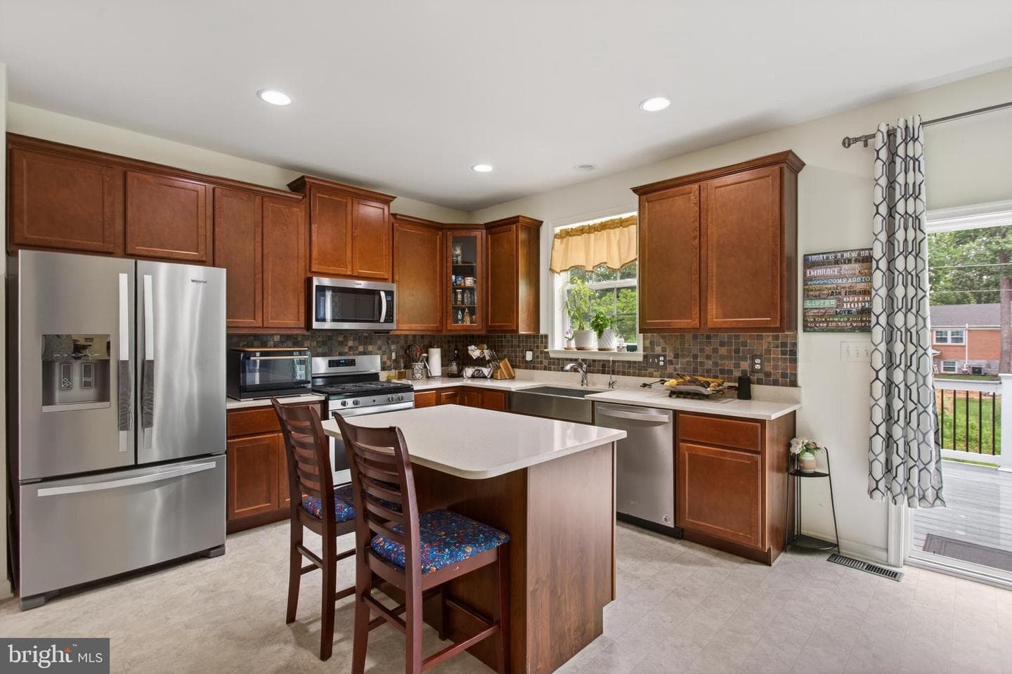 111 Sovereign Court photo 6