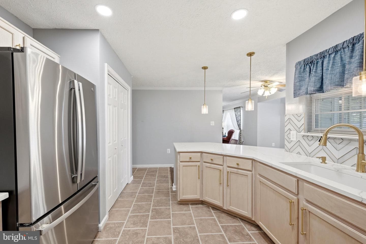 231 Bentley Avenue photo 12
