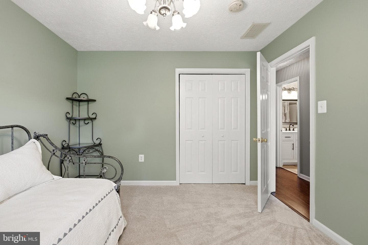 231 Bentley Avenue photo 37