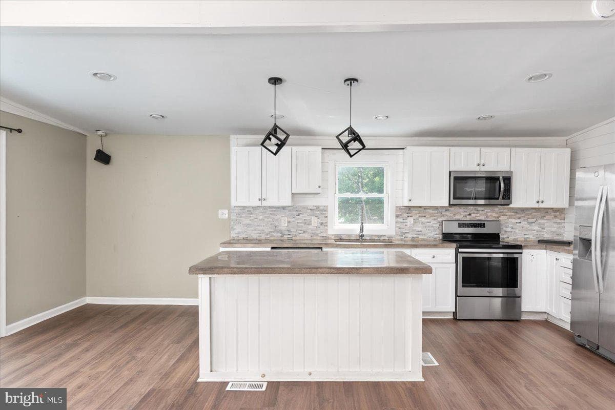 904 Archwood Trail photo 4