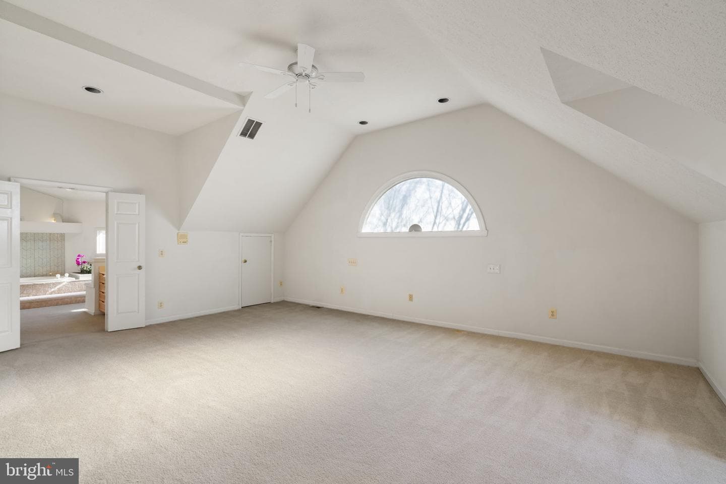 1537 Cedar Ave photo 35