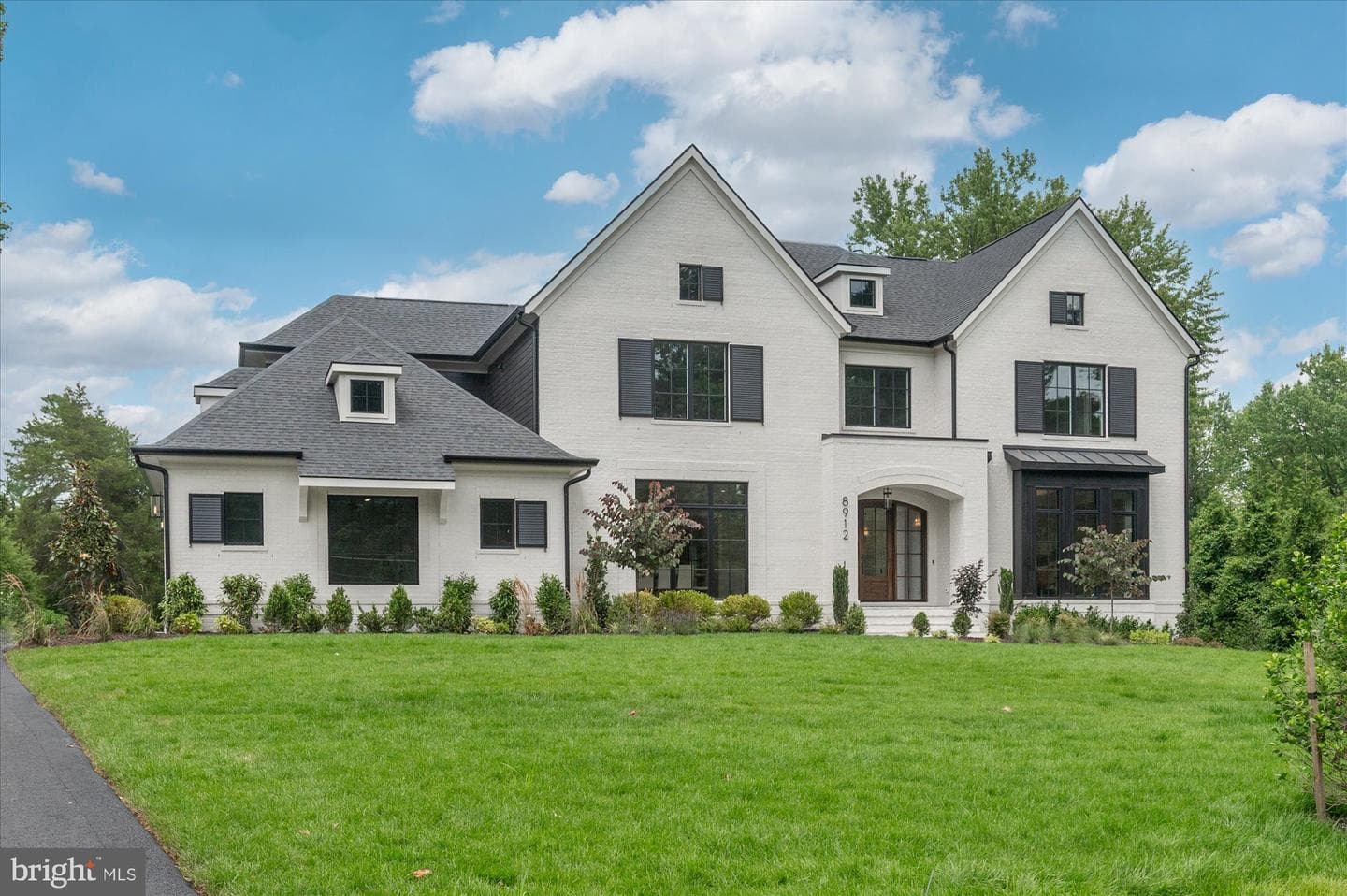 8912 Gallant Green Drive, Mclean