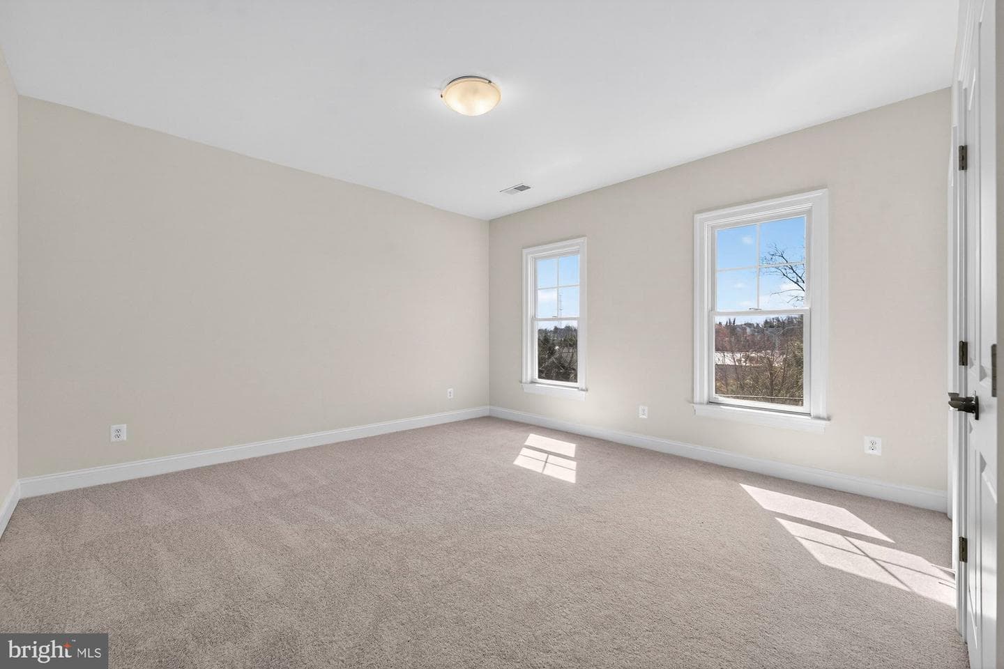 309 Park Street NE photo 49
