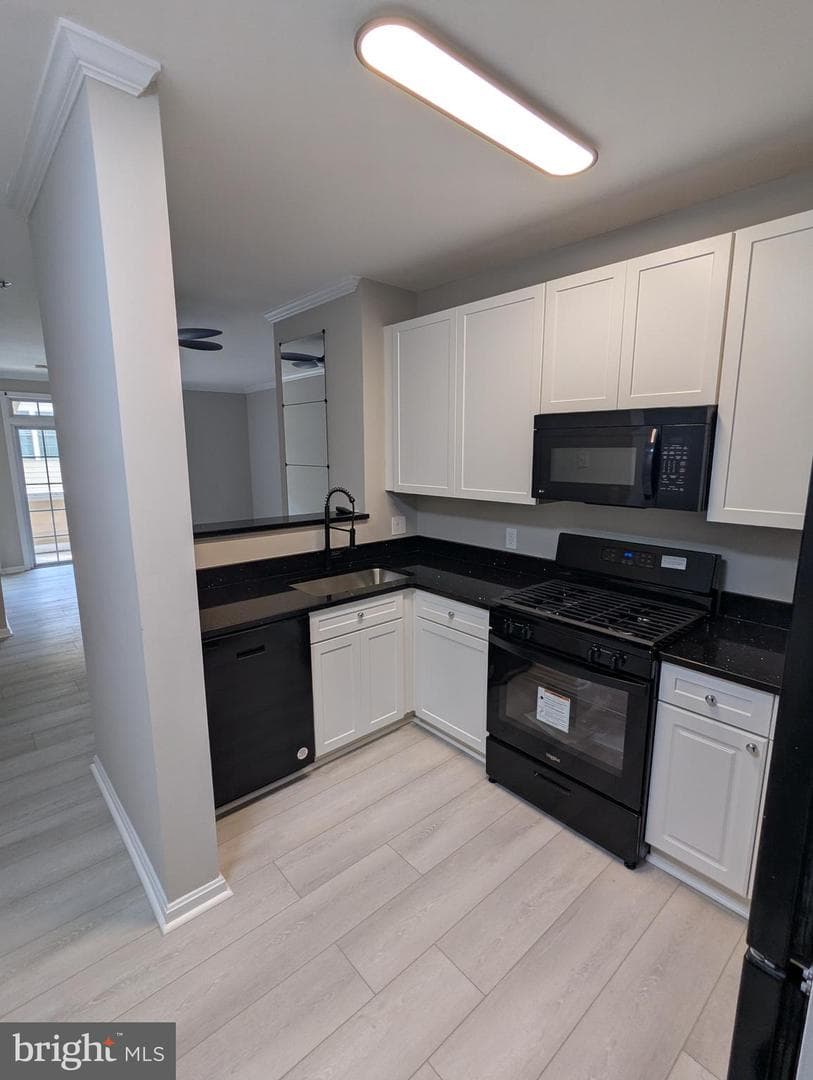 8183 Carnegie Hall Court #209 photo 22
