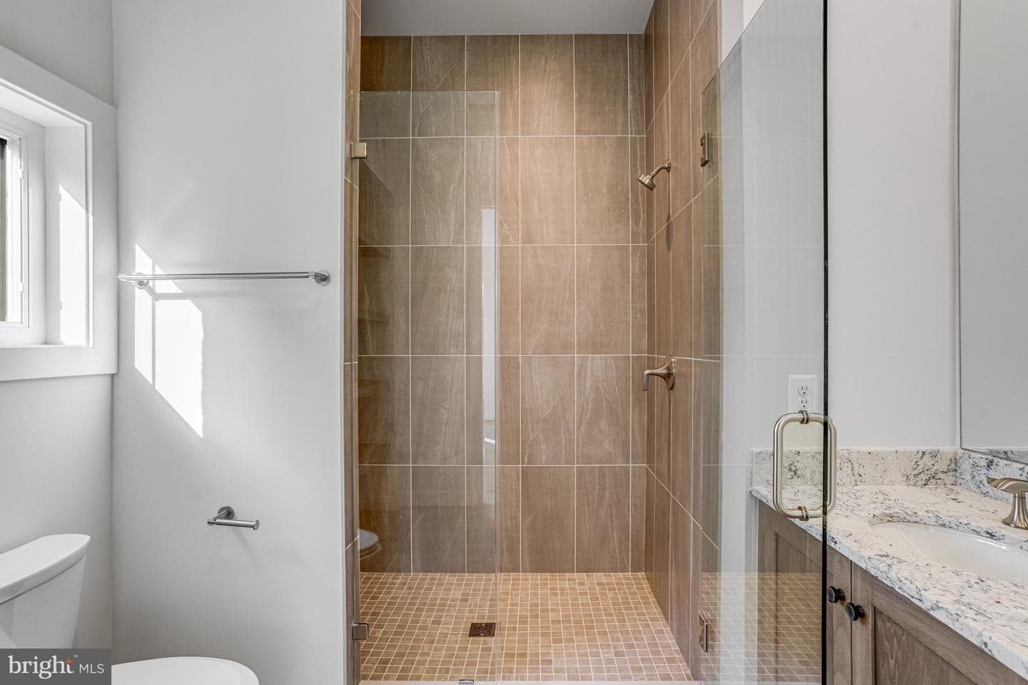 1002 Springvale Road photo 38