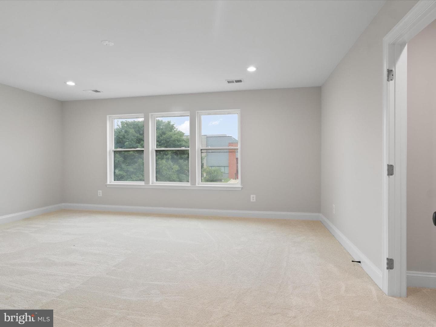 8708 Lukens Lane photo 36