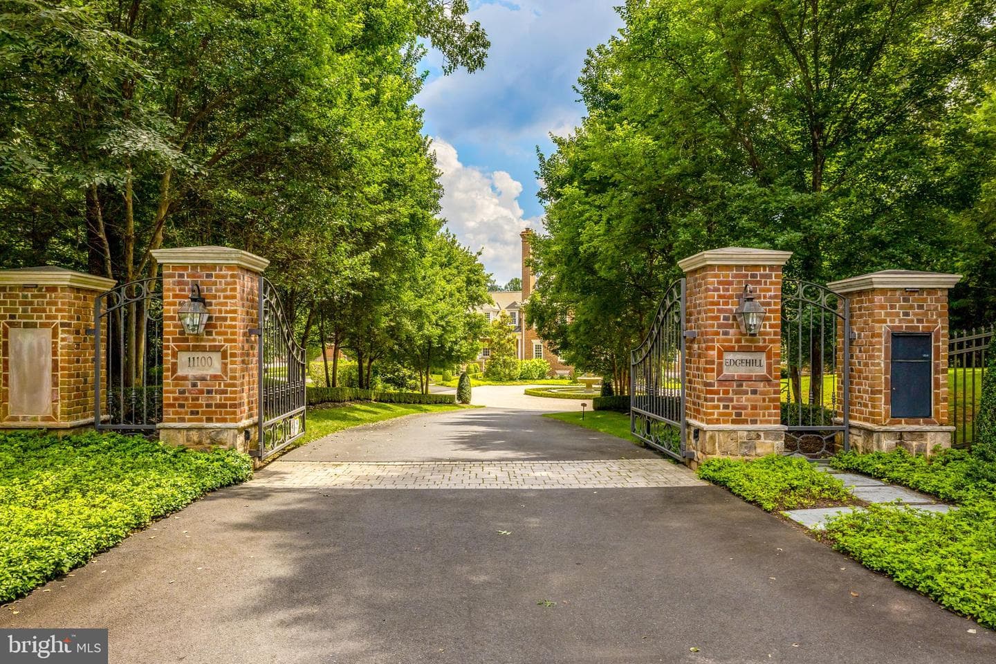 11100 Kings Cavalier Court, Oakton