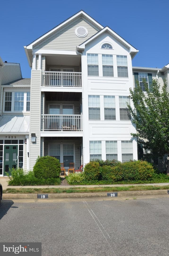 7522 Snowpea Ct 24 M, Alexandria