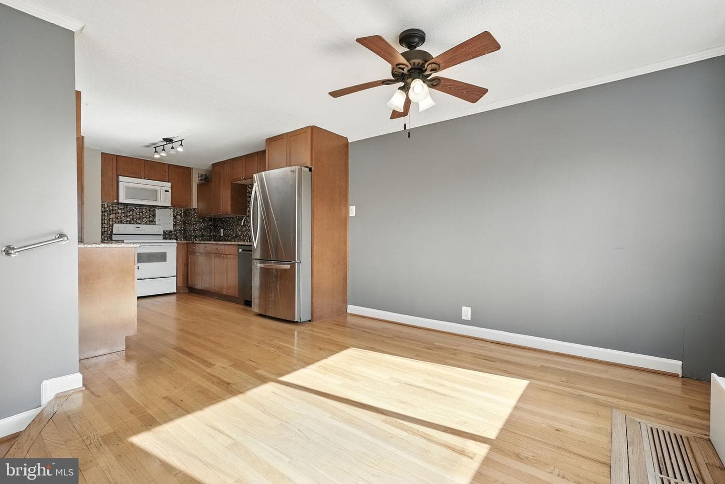 2059 Huntington Ave # 707 photo 12