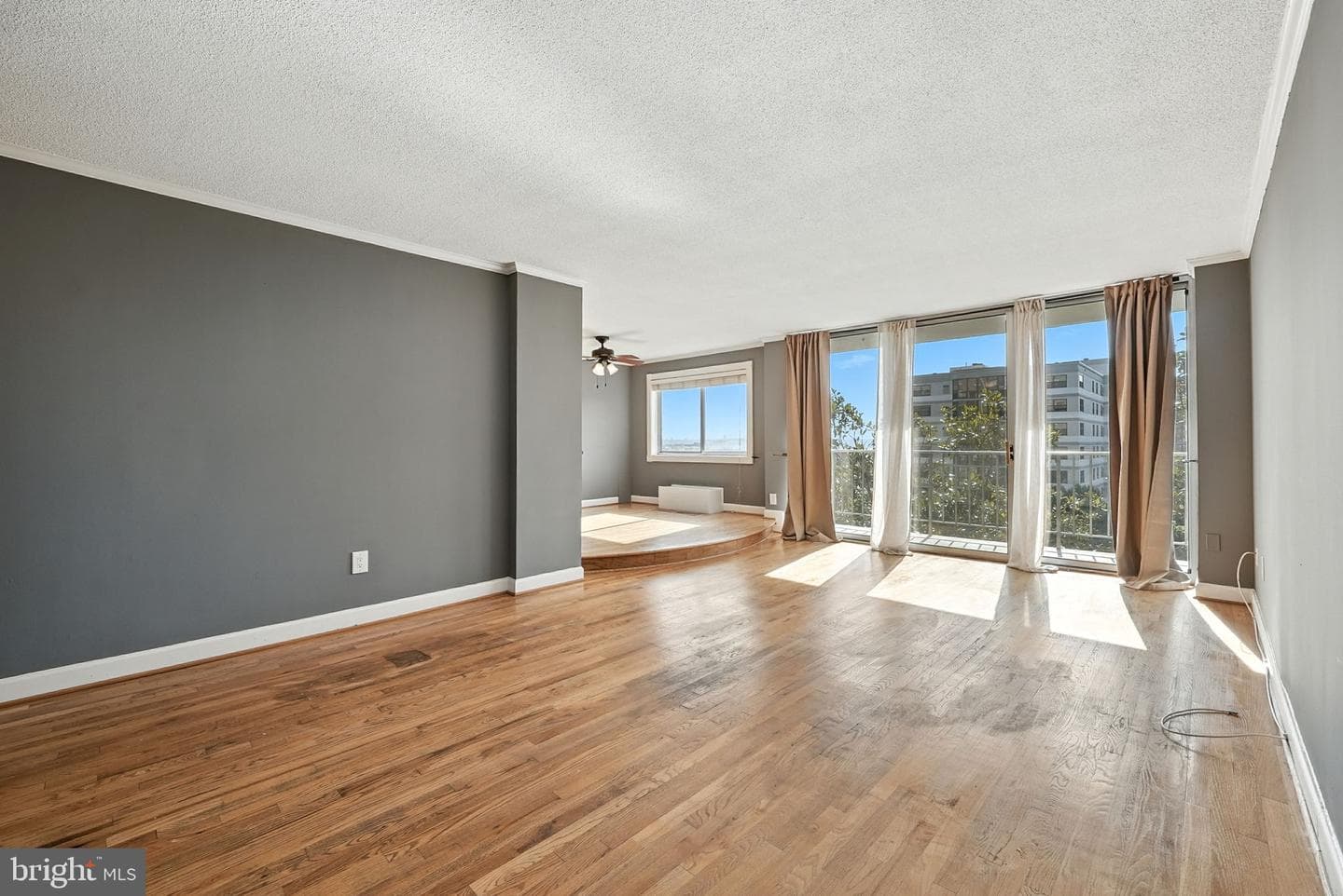 2059 Huntington Ave # 707 photo 3