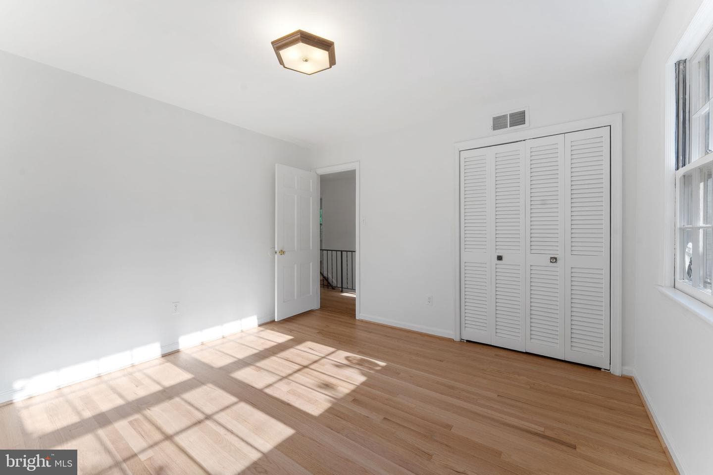 1560 Forest Villa Lane photo 37