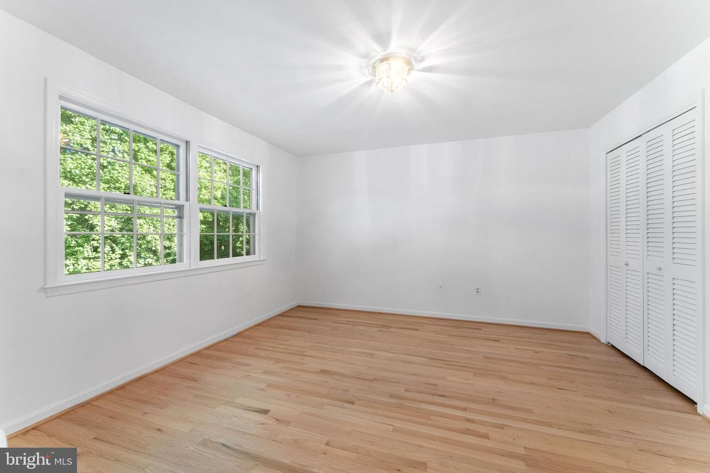 1560 Forest Villa Lane photo 39