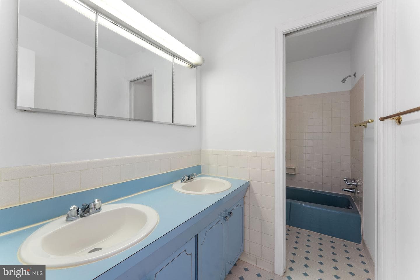 1560 Forest Villa Lane photo 41