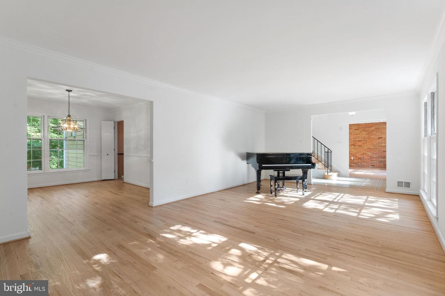 1560 Forest Villa Lane photo 7