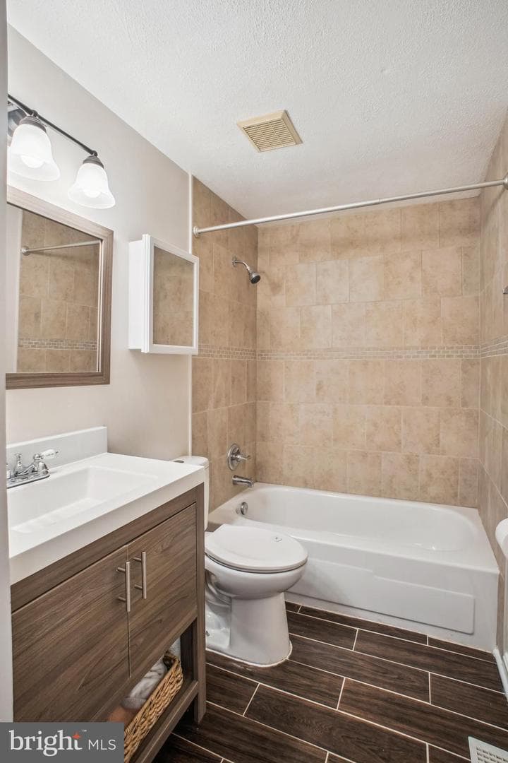 7923 Fitzroy Street photo 29