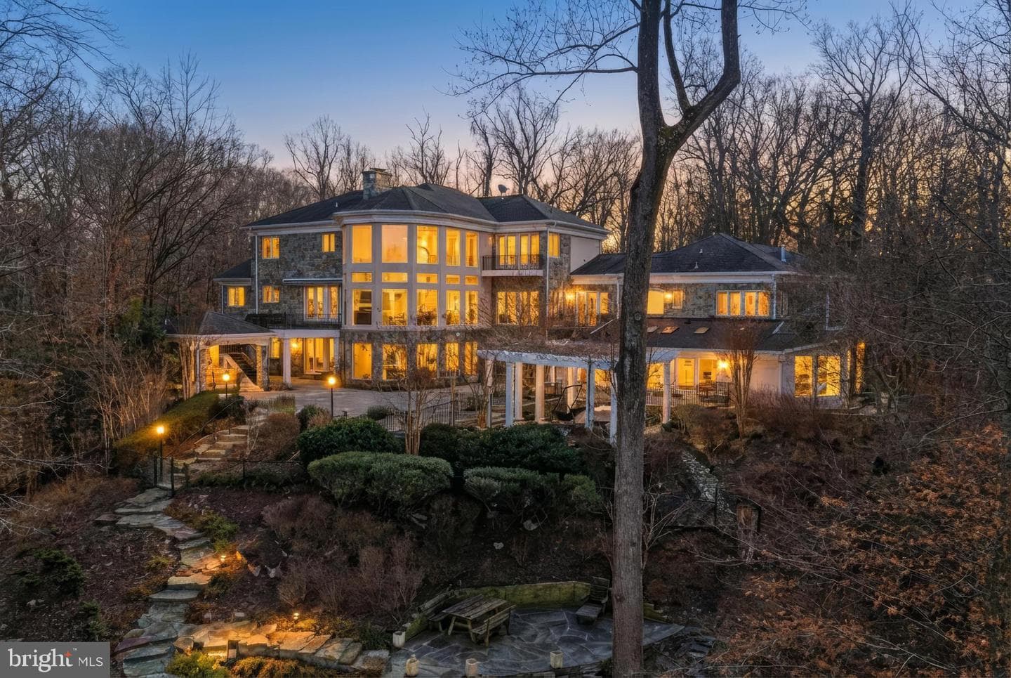 658 Live Oak Drive, Mclean