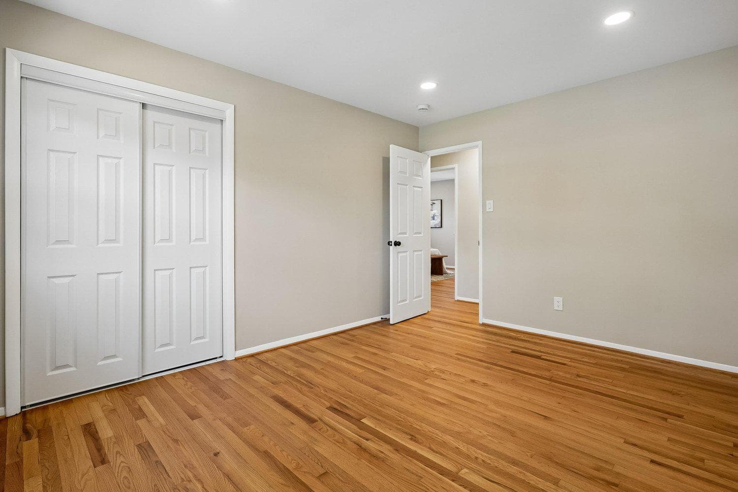 10710 Almond Street photo 19