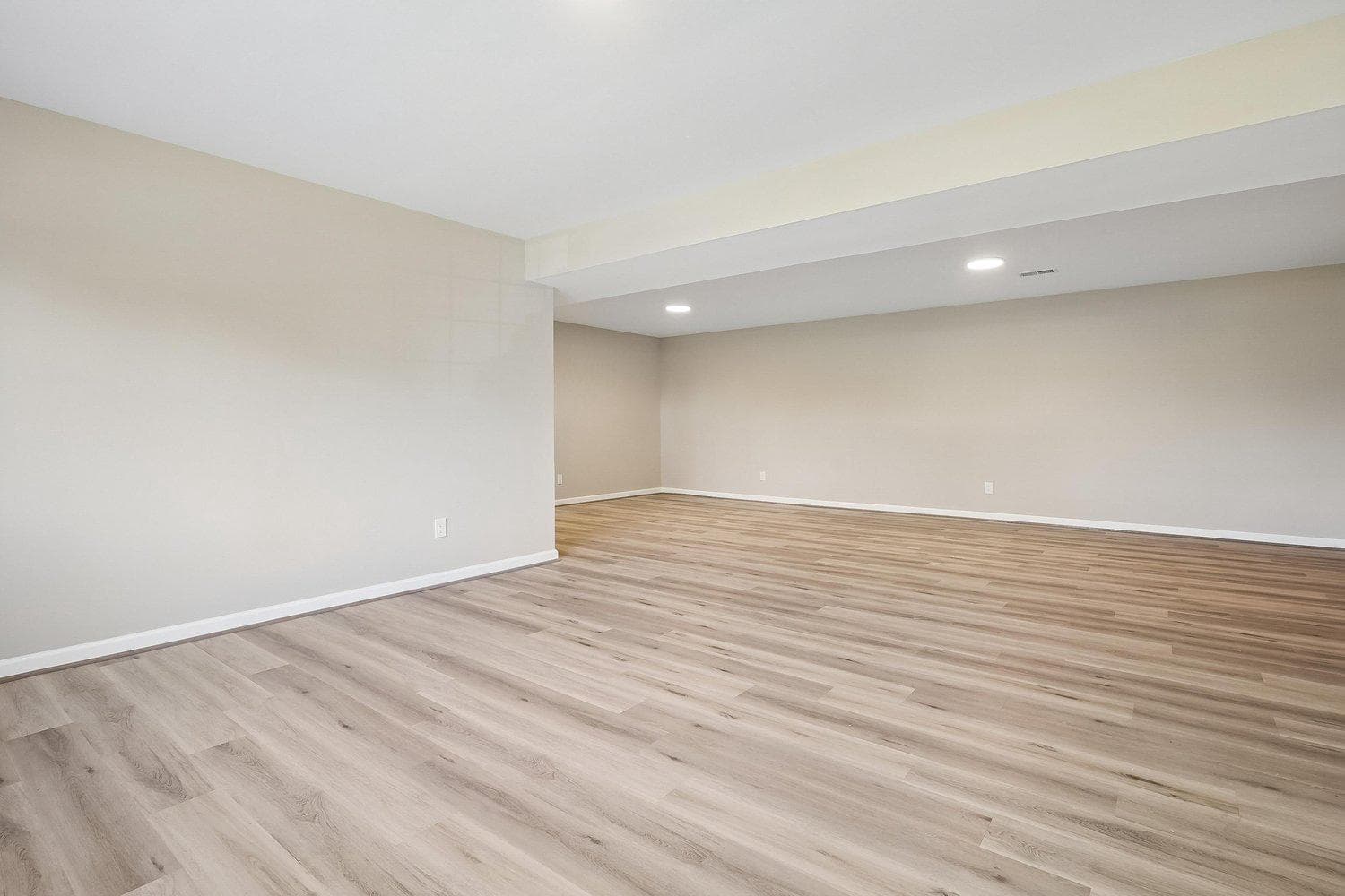 10710 Almond Street photo 25