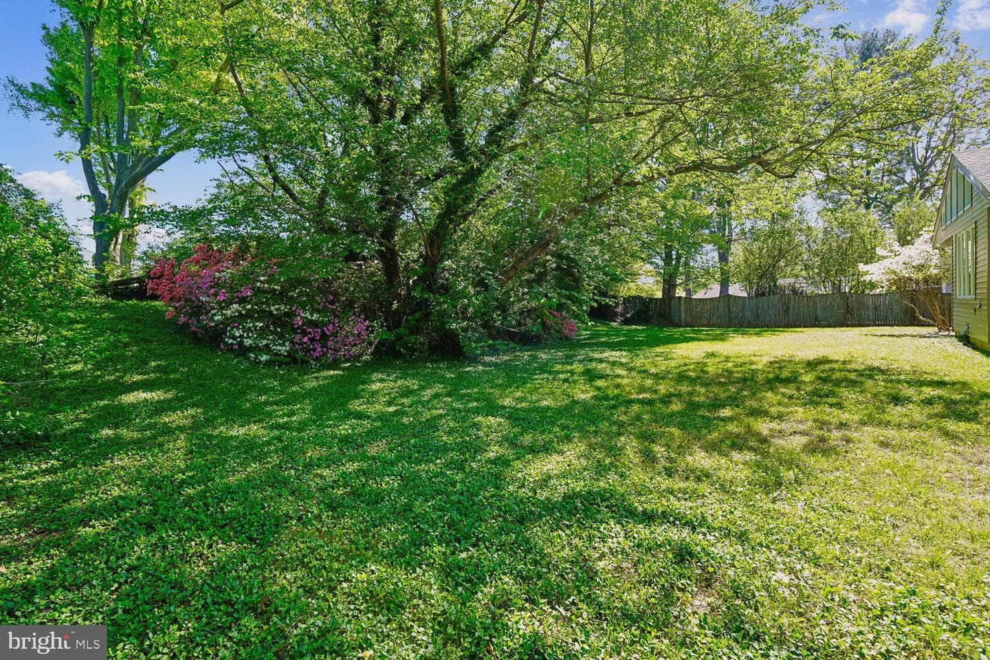 10710 Almond Street photo 32