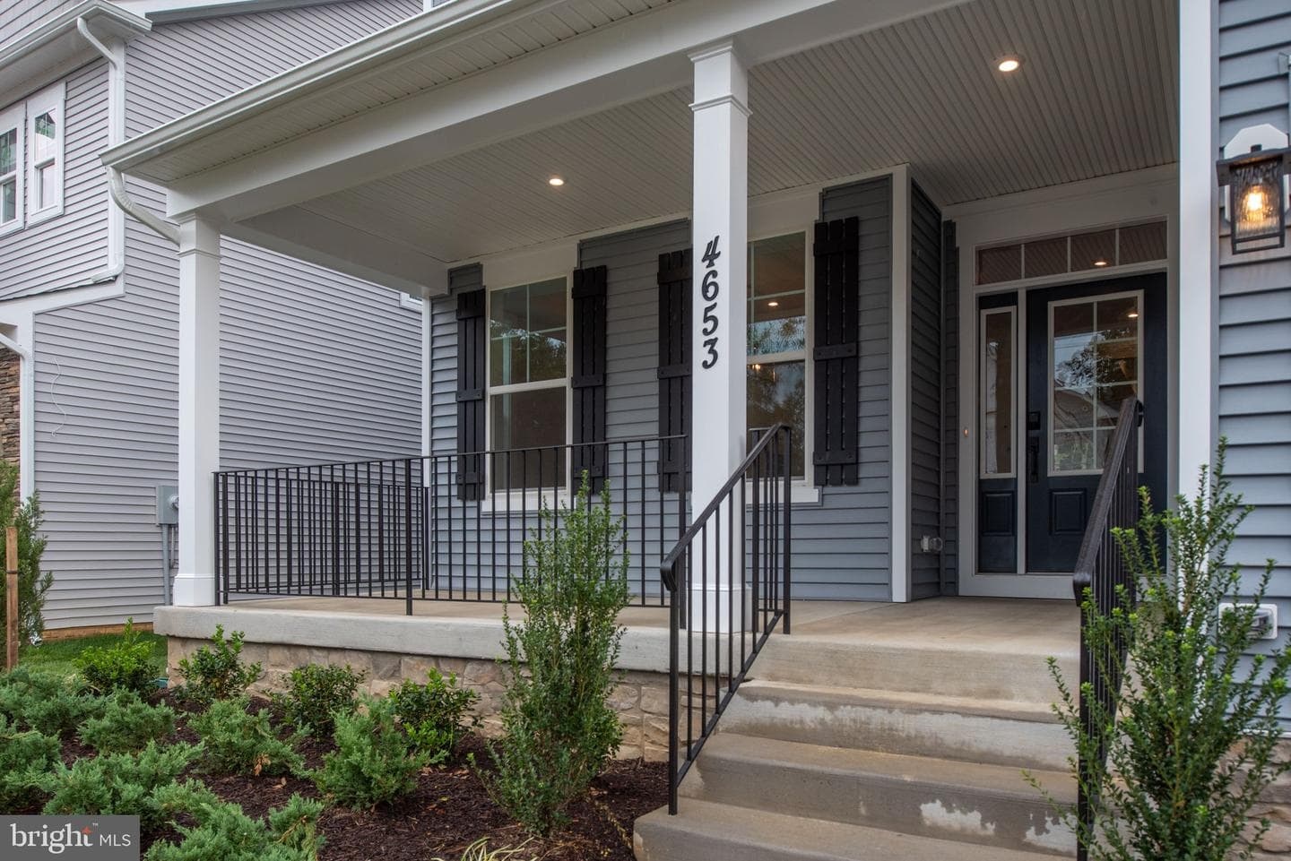 8761 Southern Oaks Place photo 11