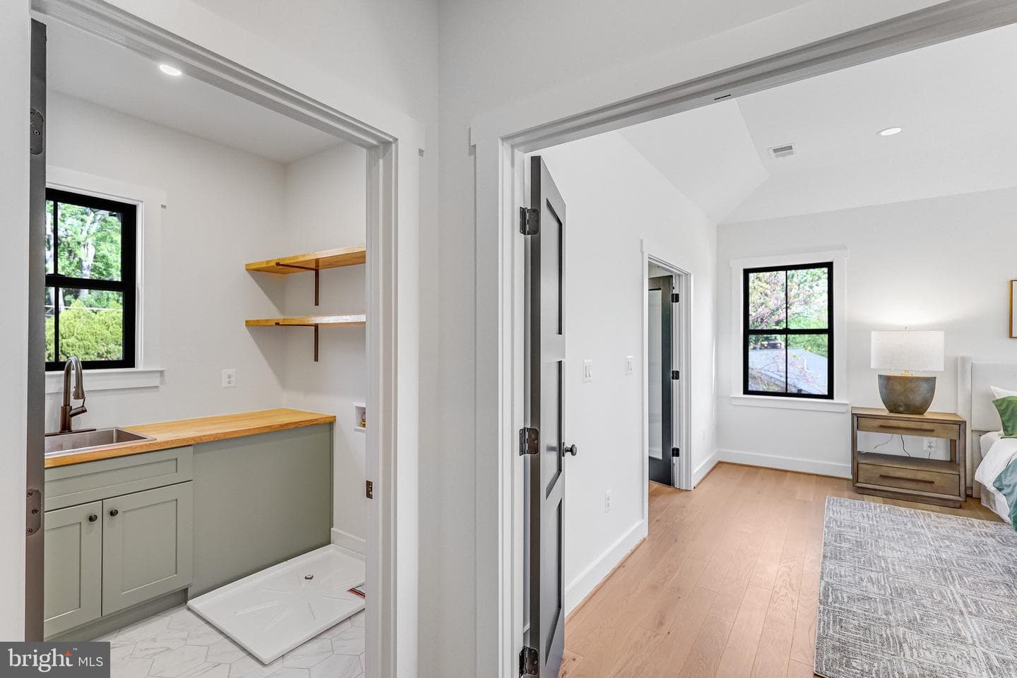 2129 Mckay Street photo 37