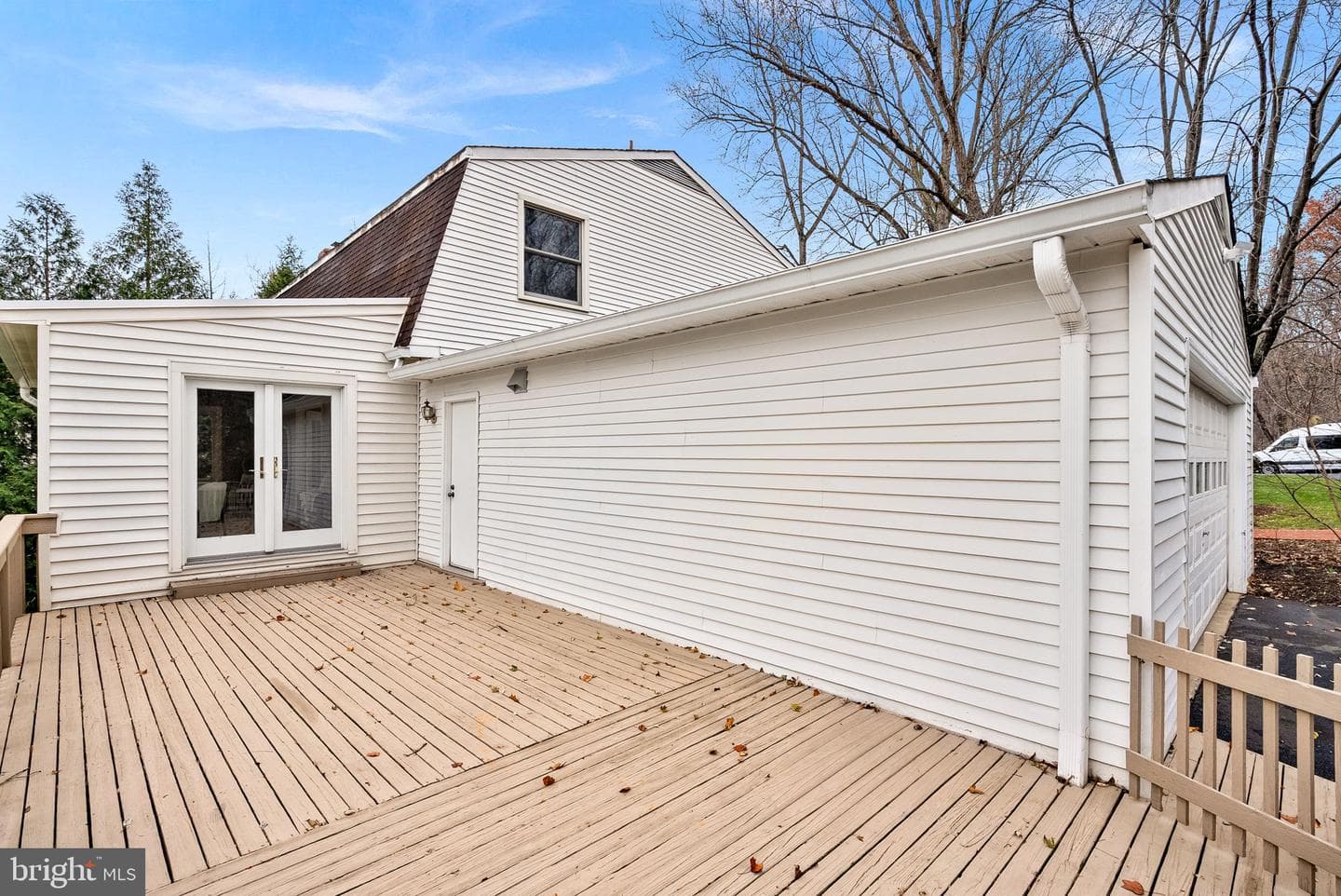 10207 Oxfordshire Road photo 57