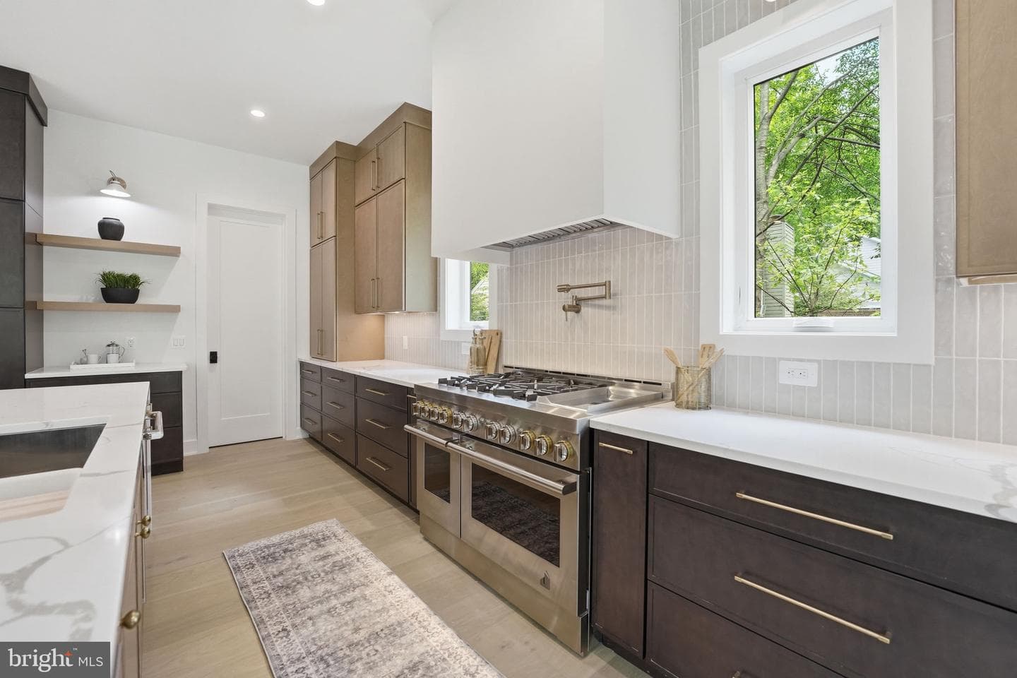 2530 Stuart Place photo 17