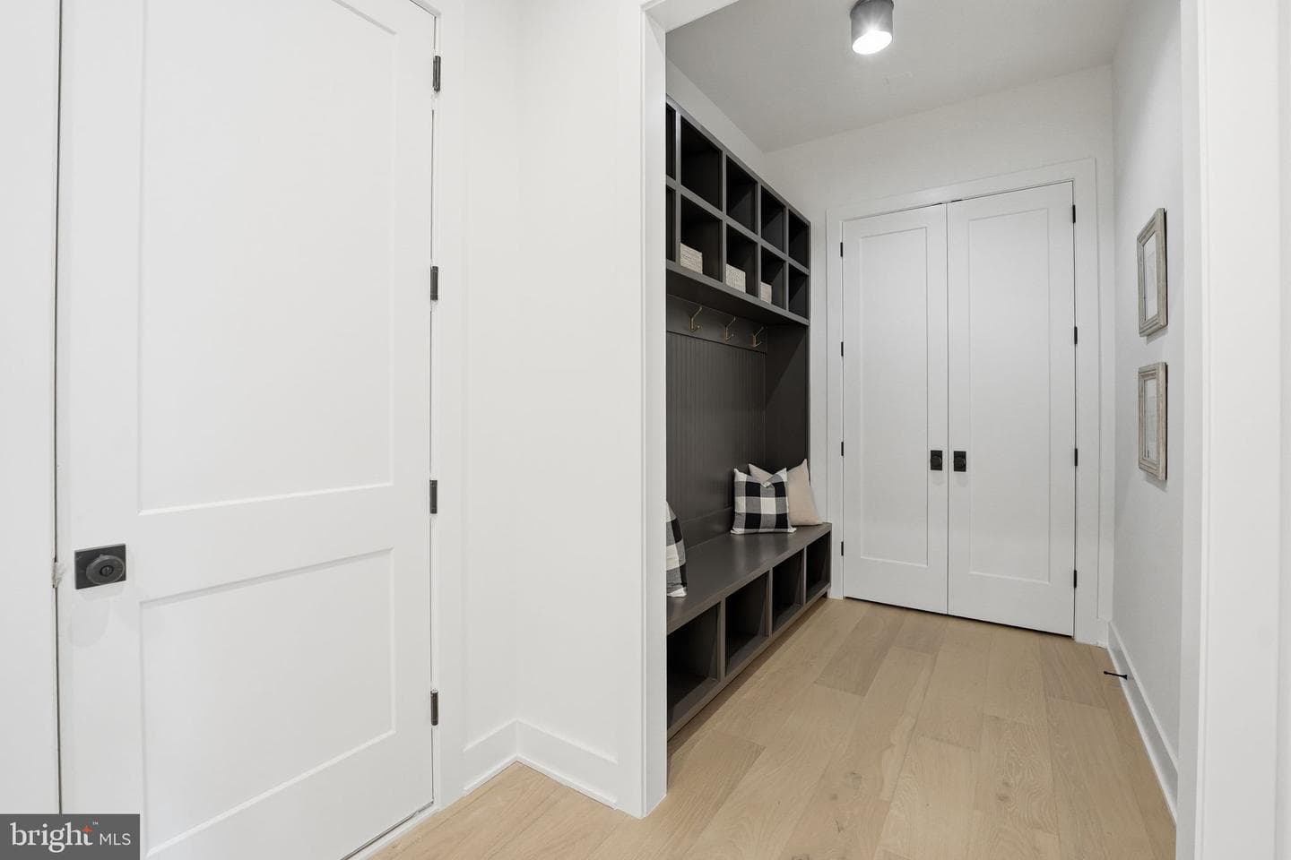 2530 Stuart Place photo 22