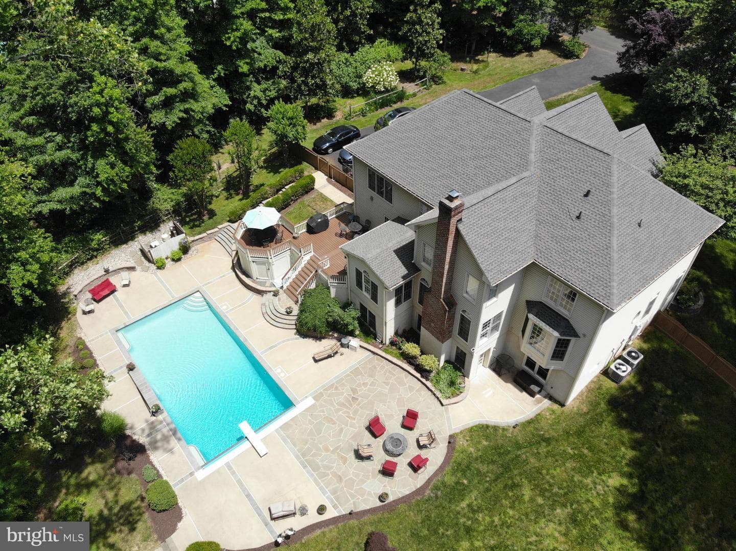5156 Summit Drive photo 3