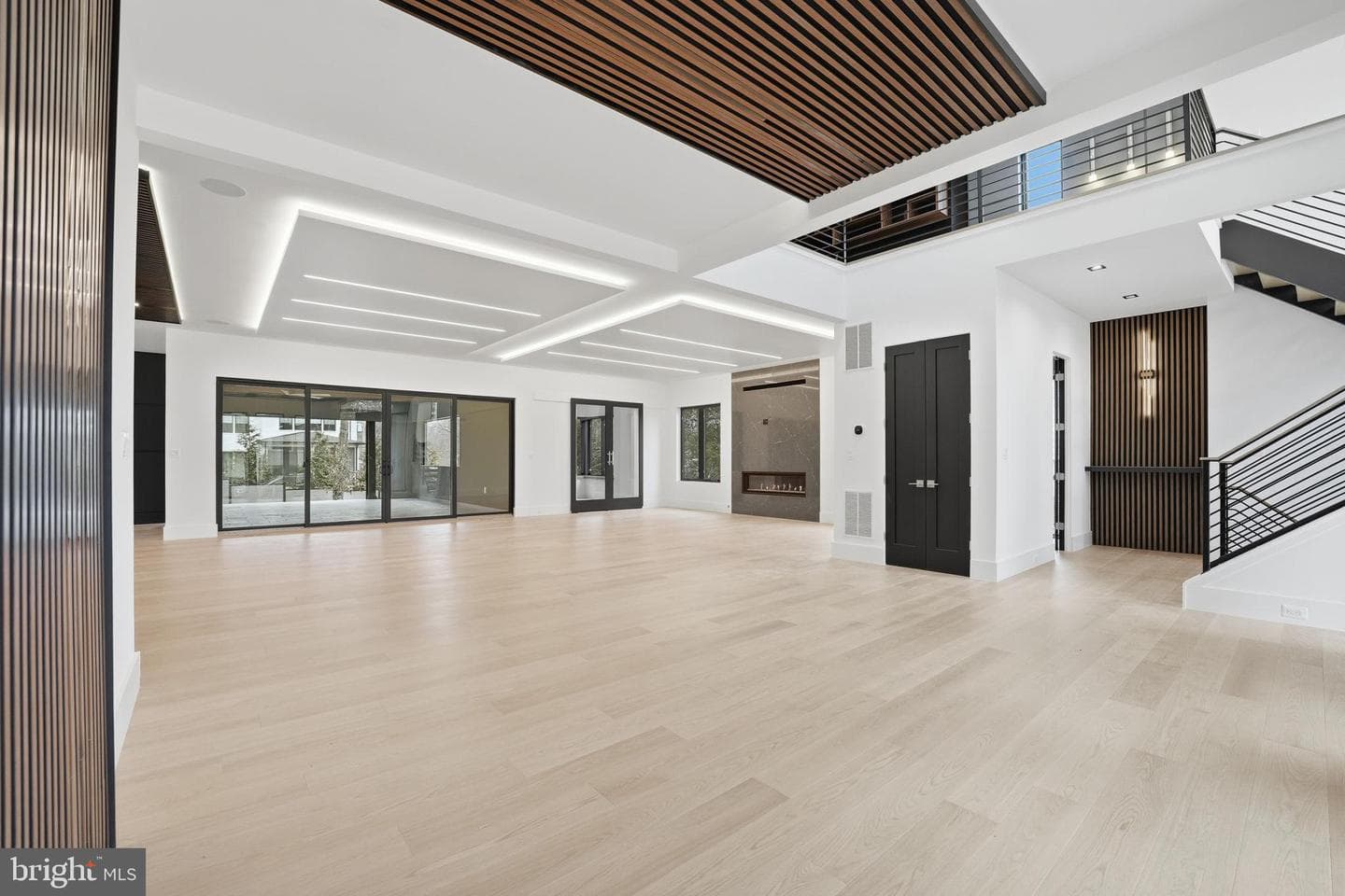 6910 Bright Avenue photo 22