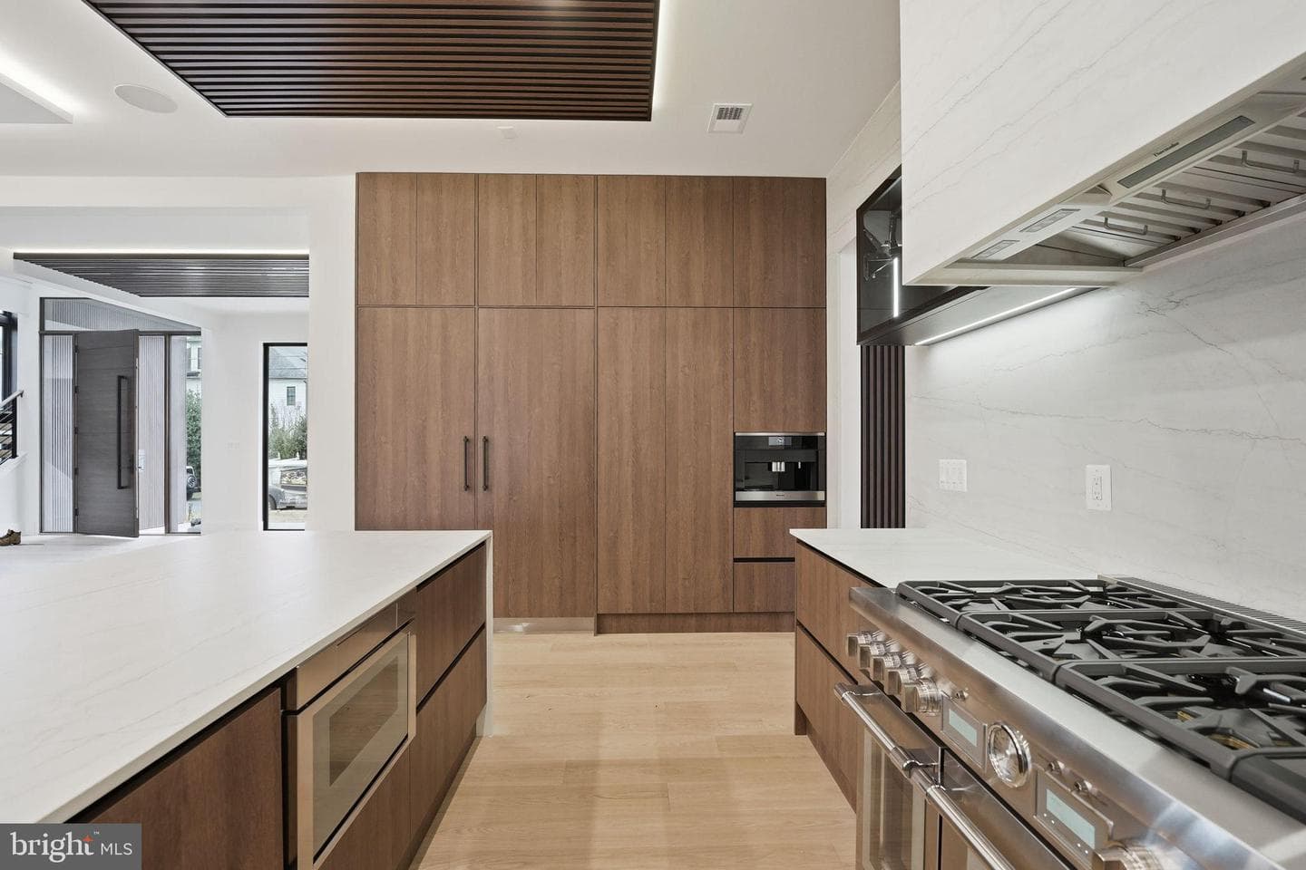 6910 Bright Avenue photo 35
