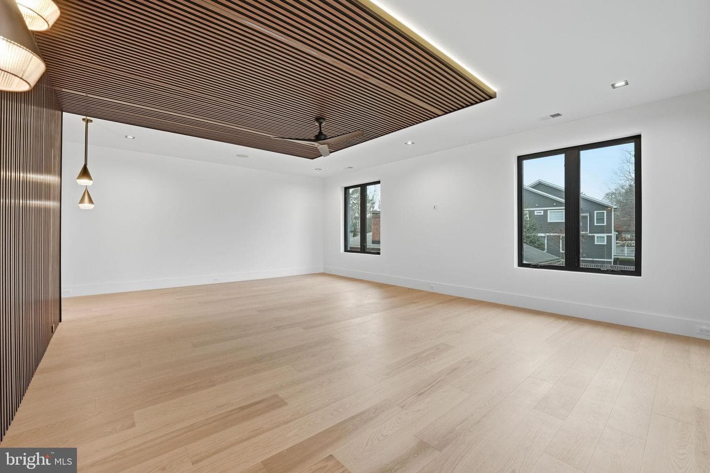 6910 Bright Avenue photo 69