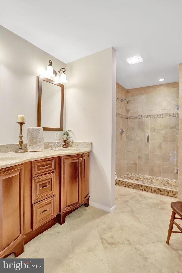 9516 Vandola Court photo 20