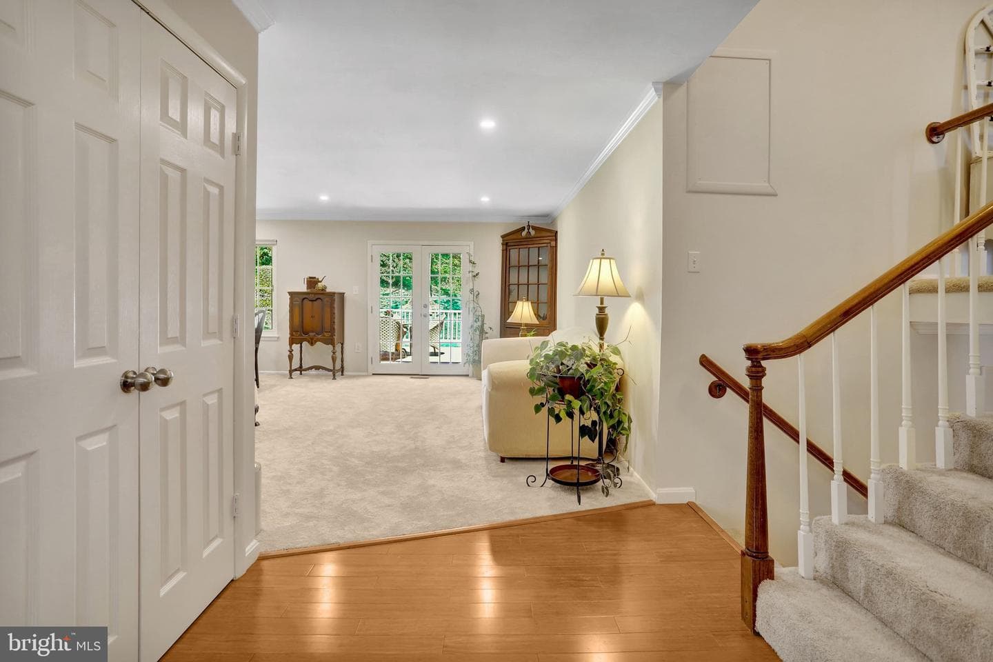 9516 Vandola Court photo 8