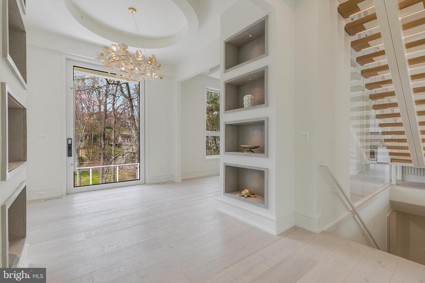 8757 Brook Road photo 6