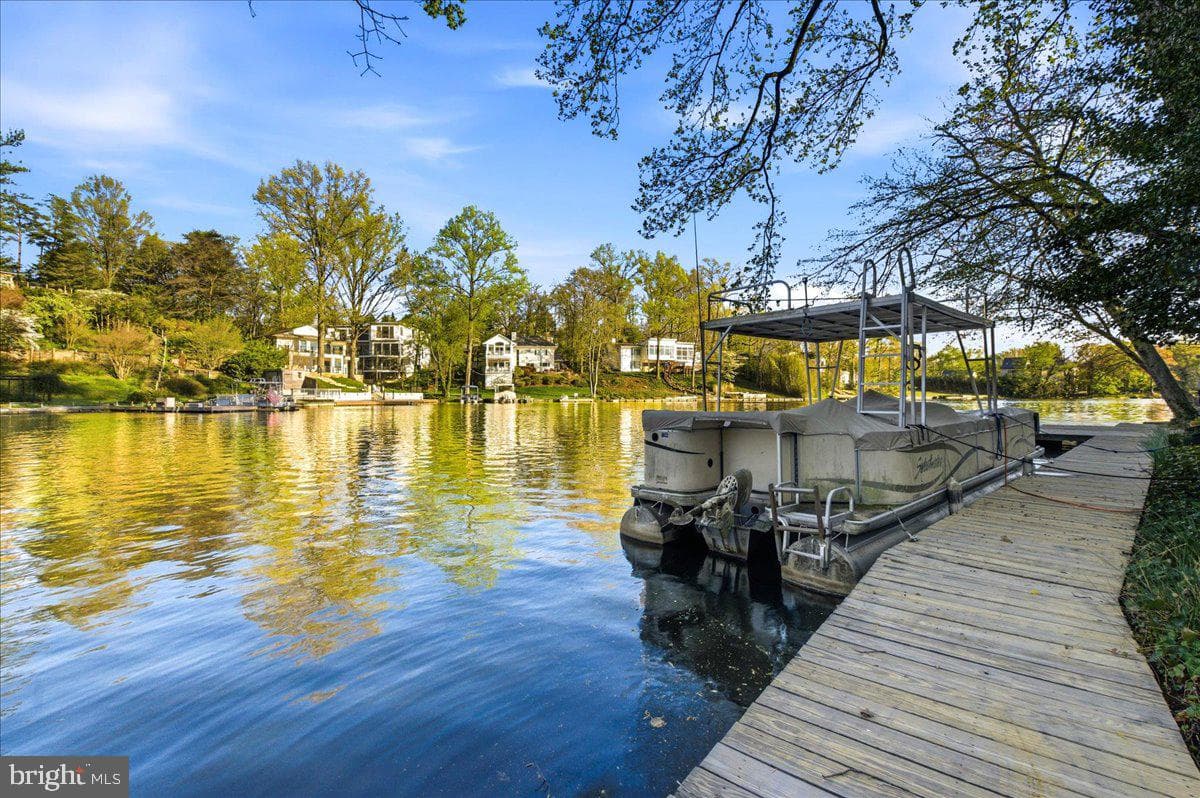 6114 Beachway Drive photo 8