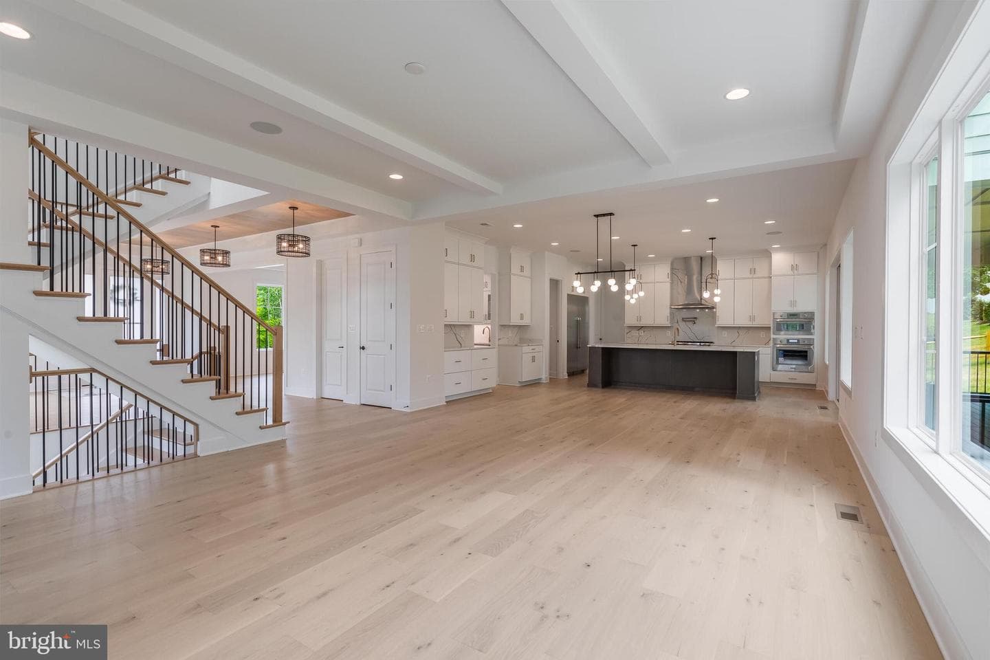 9209 Franks Point Lane photo 17