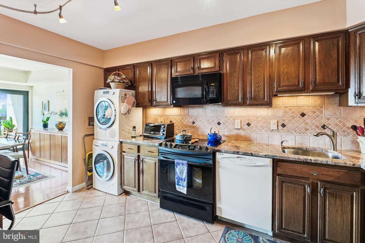 3713 S George Mason Dr photo 12