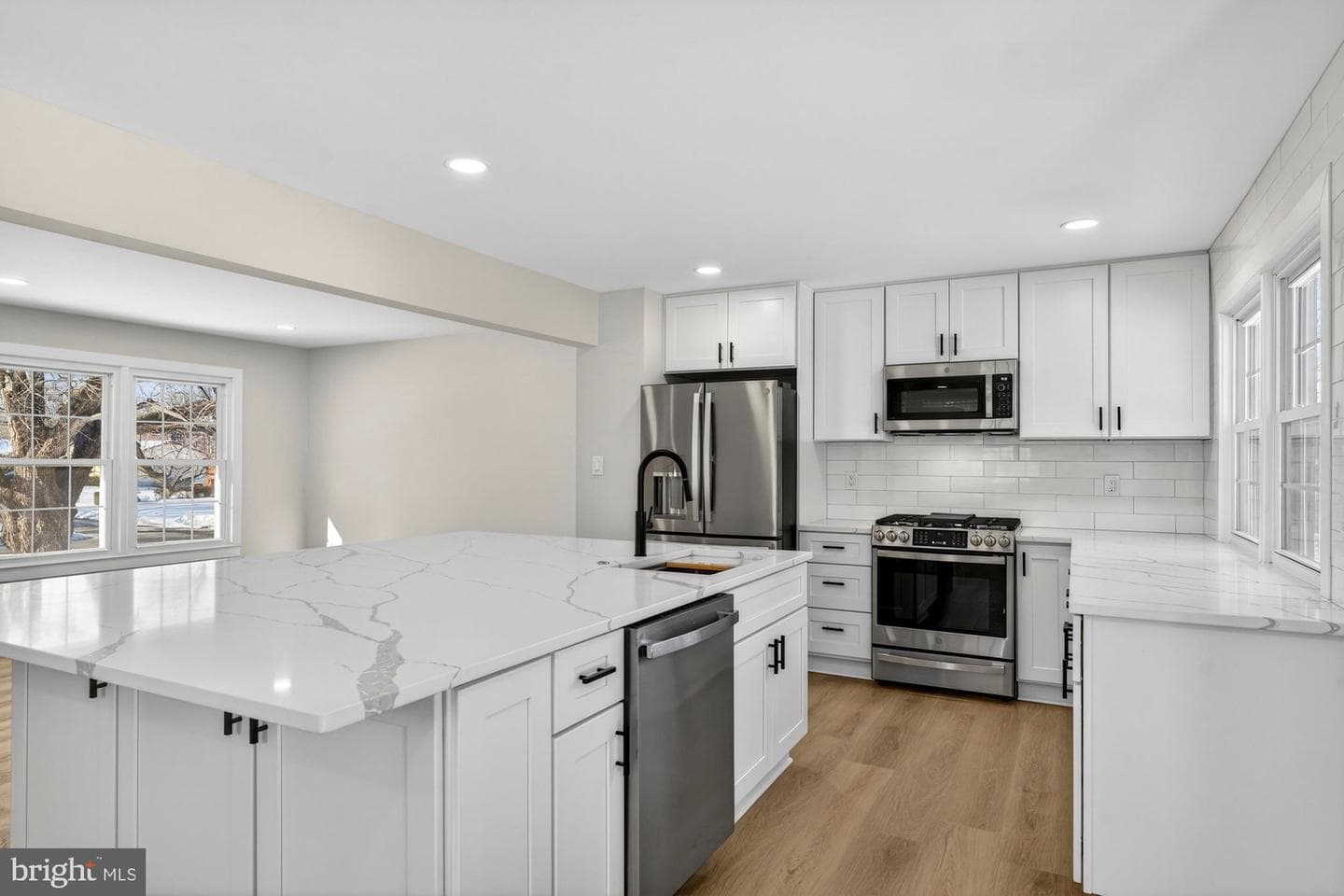 8612 Cottage Street photo 15