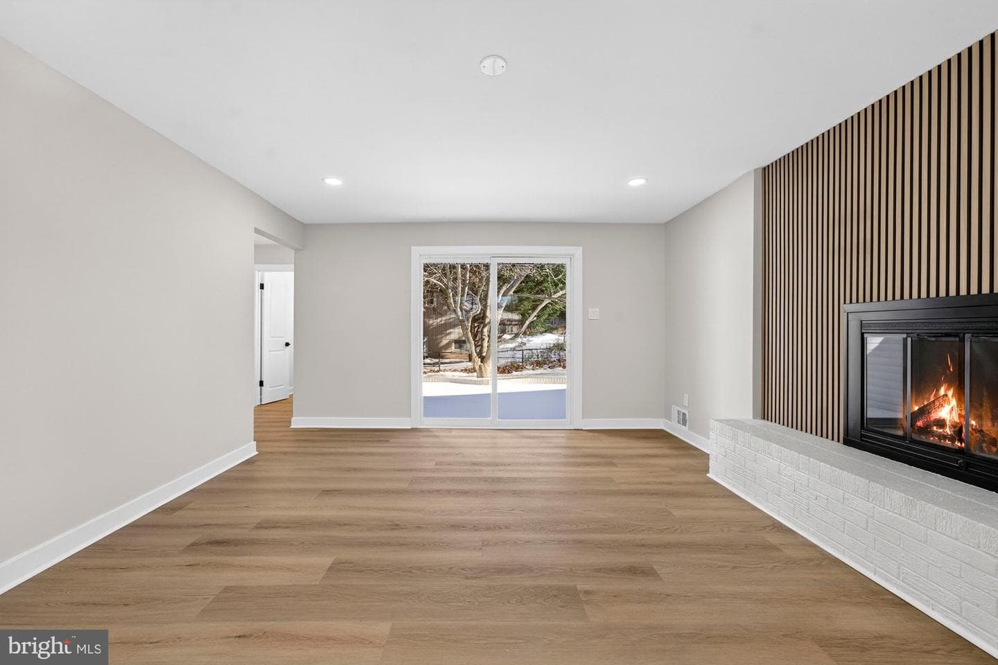 8612 Cottage Street photo 22